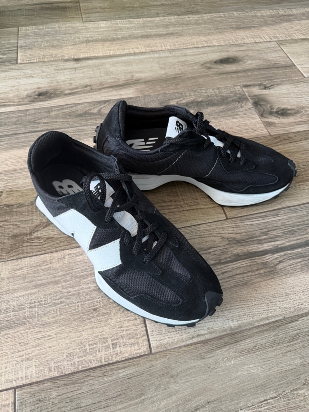 New Balance 327 Black Low-Cut Men's Sneakers MS327CBW size 11